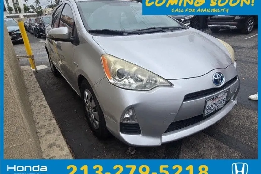 2012 Toyota Prius C One photo 1