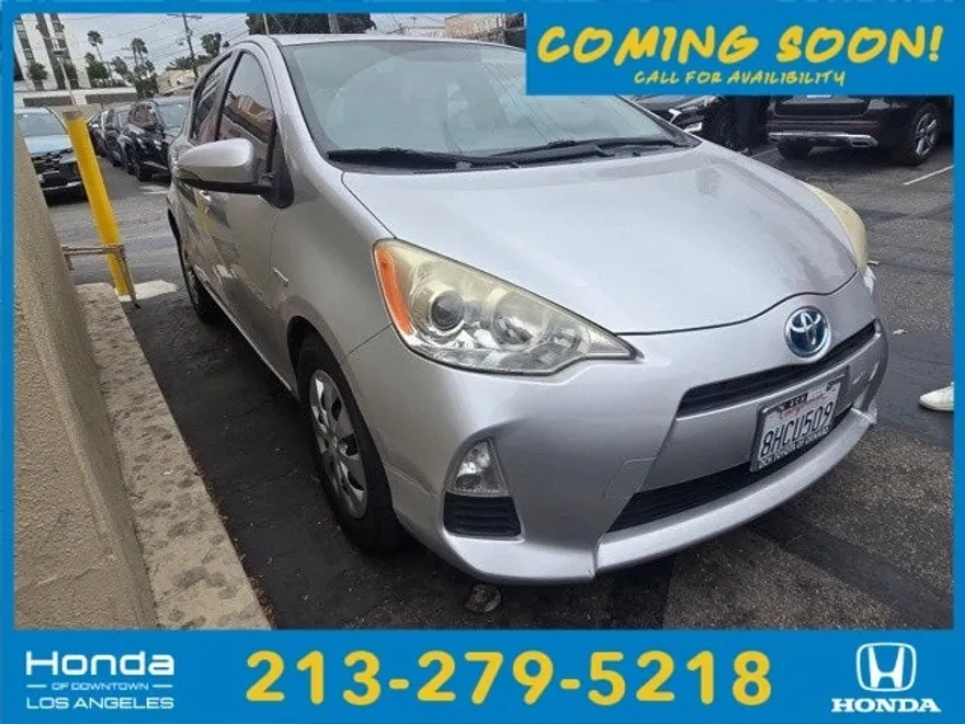 2012 Toyota Prius C One photo 1
