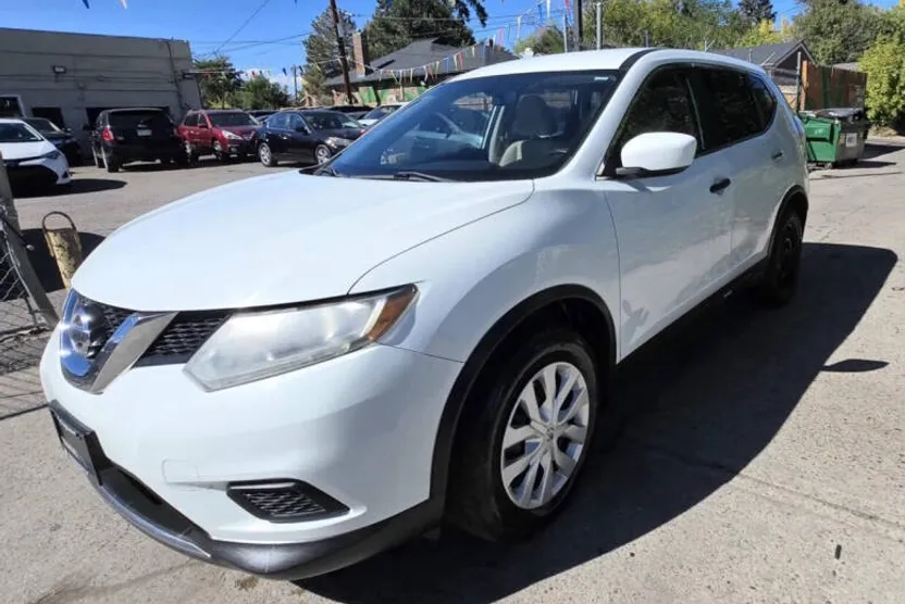 2016 Nissan Rogue S photo 1