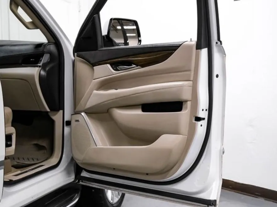 2019 Cadillac Escalade ESV Luxury photo 51