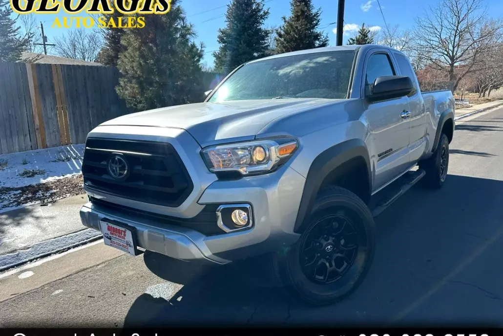 2022 Toyota Tacoma Access Cab SR5 photo 1