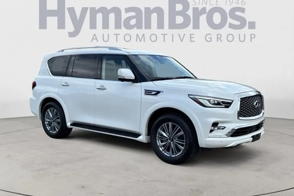 2023 Infiniti QX80 Luxe photo 1