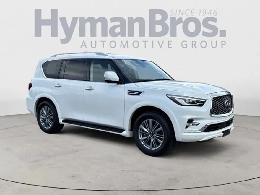2023 Infiniti QX80 Luxe photo 1