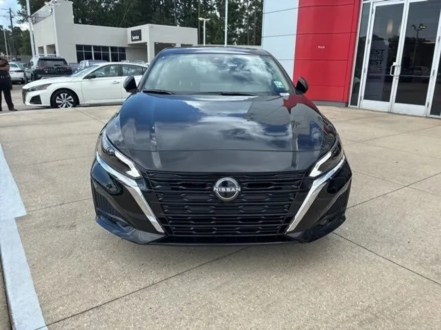 2025 Nissan Altima 2.5 SV photo 1