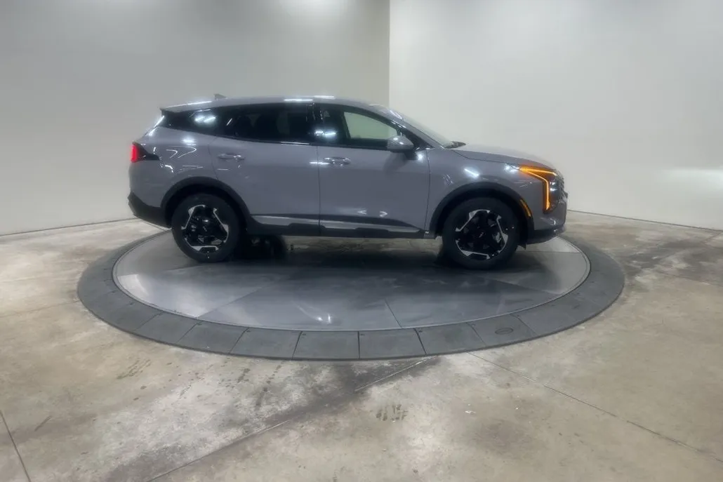 2026 Kia Sportage Hybrid photo 1