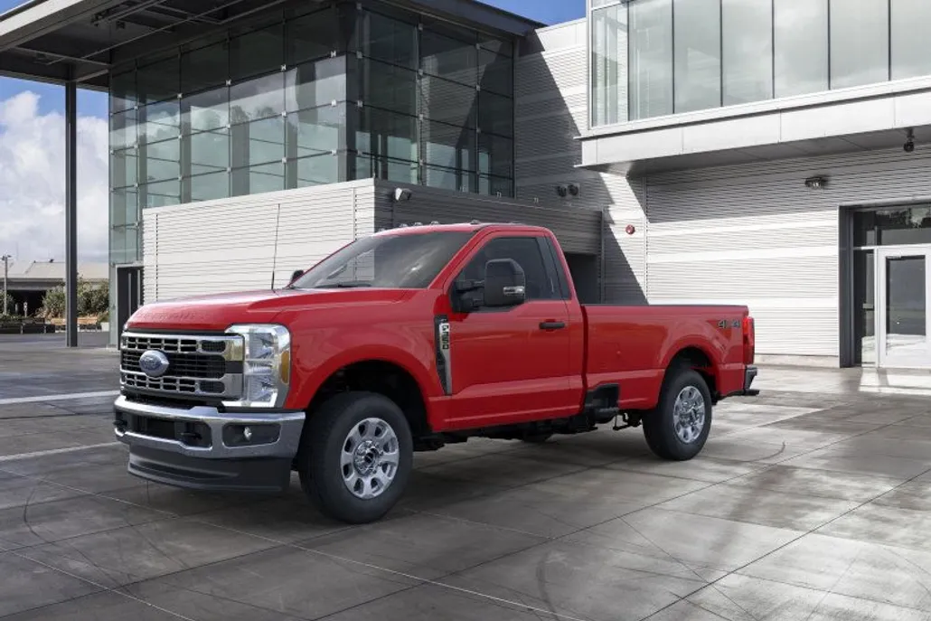 2024 Ford F-350 XLT photo 1