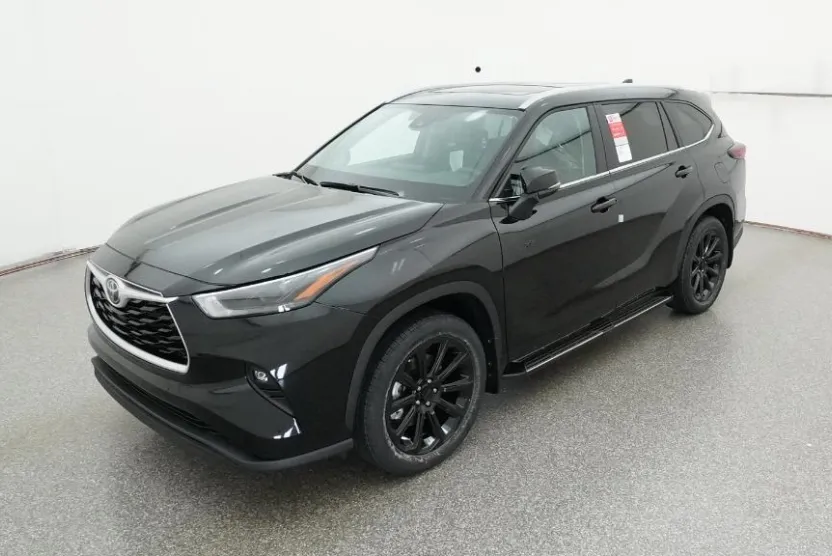 2025 Toyota Highlander XLE photo 1