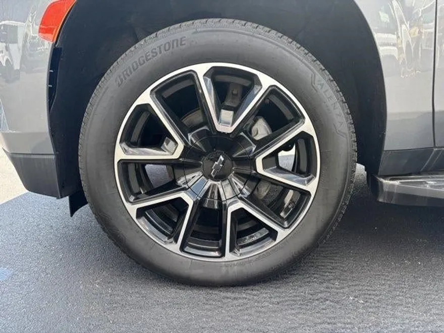2021 Chevrolet Tahoe RST photo 1