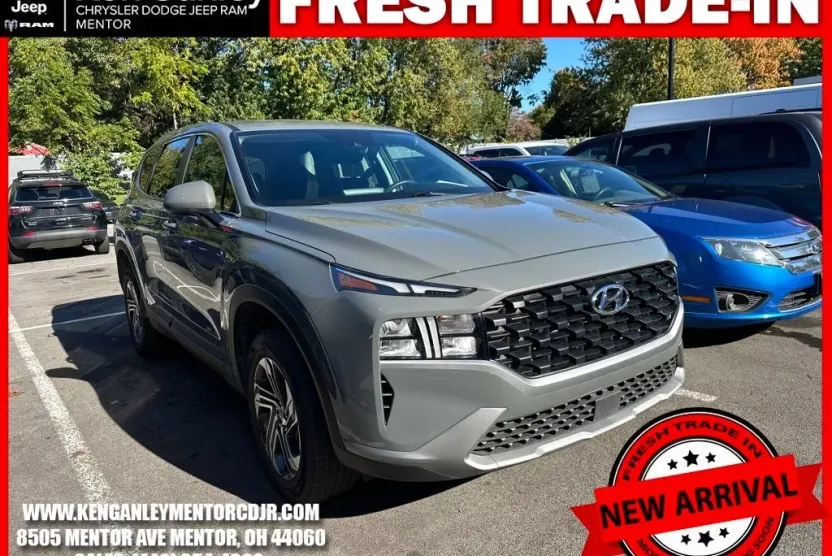 2023 Hyundai Santa Fe SE photo 1