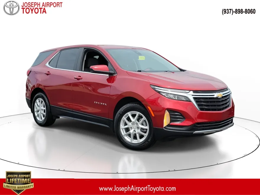 2023 Chevrolet Equinox LT photo 1
