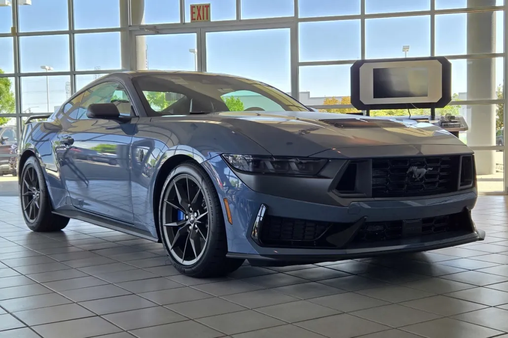 2025 Ford Mustang Dark Horse Premium photo 1