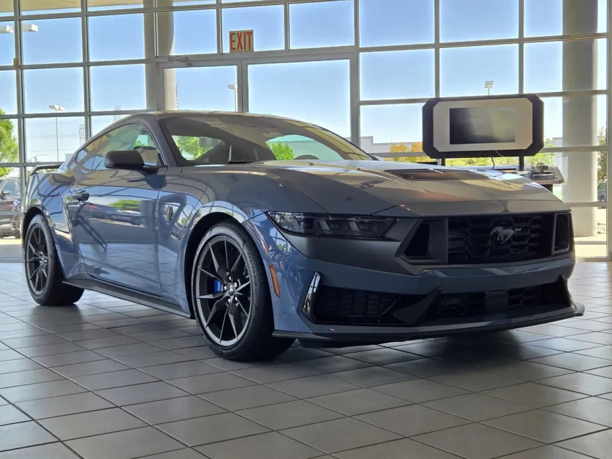 2025 Ford Mustang Dark Horse Premium photo 1