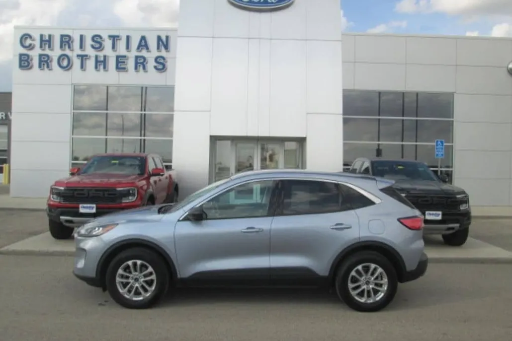 2022 Ford Escape SE photo 1