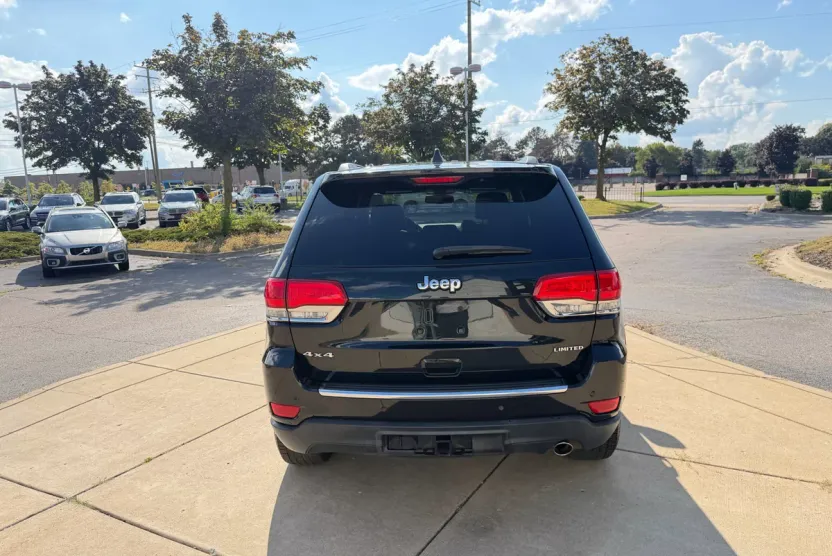 2015 Jeep Grand Cherokee Limited photo 1