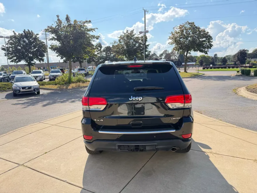 2015 Jeep Grand Cherokee Limited photo 1