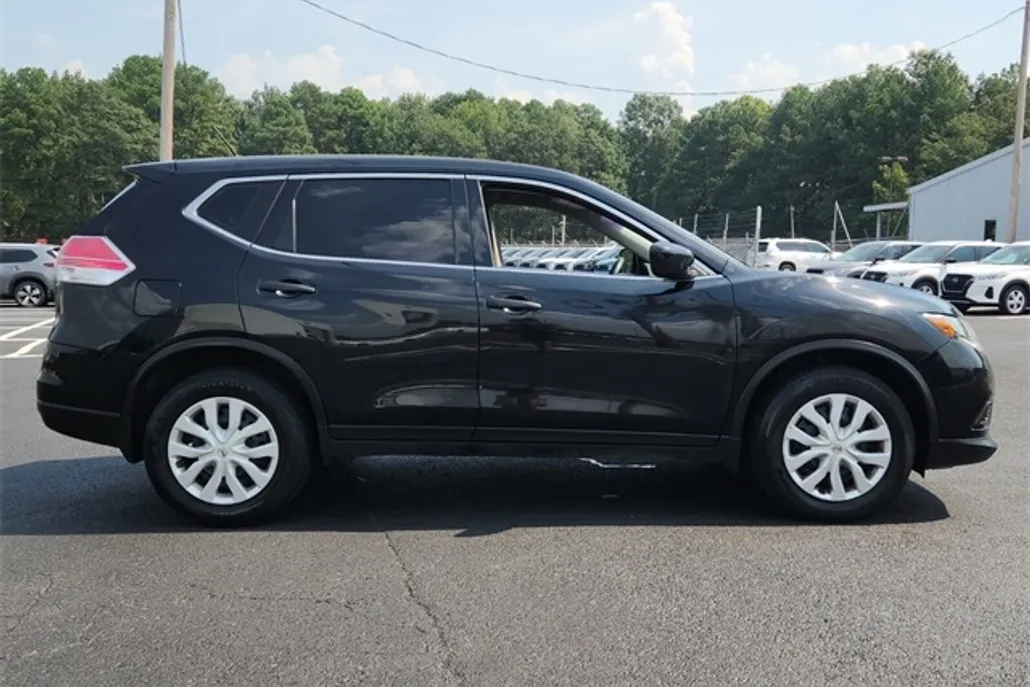 2016 Nissan Rogue S photo 1