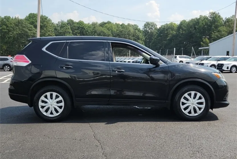 2016 Nissan Rogue S photo 1