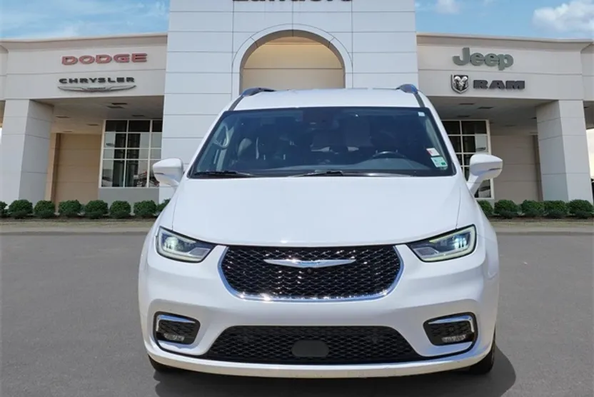 2021 Chrysler Pacifica Hybrid Touring L photo 1