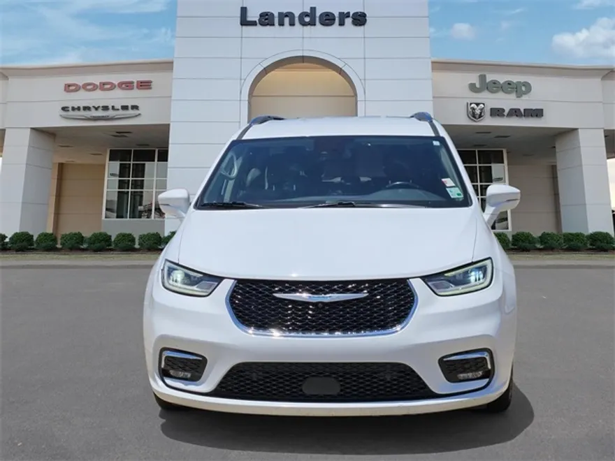2021 Chrysler Pacifica Hybrid Touring L photo 1