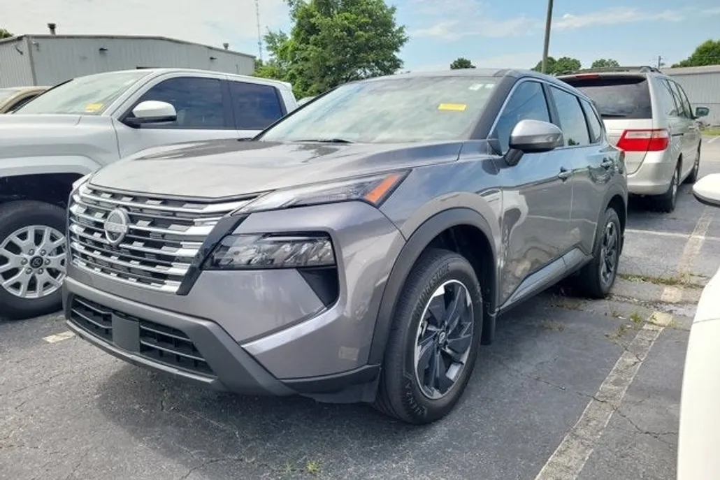 2024 Nissan Rogue SV photo 1