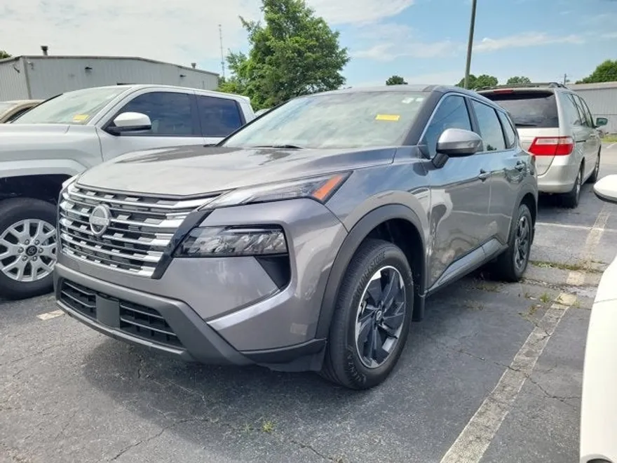 2024 Nissan Rogue SV photo 1