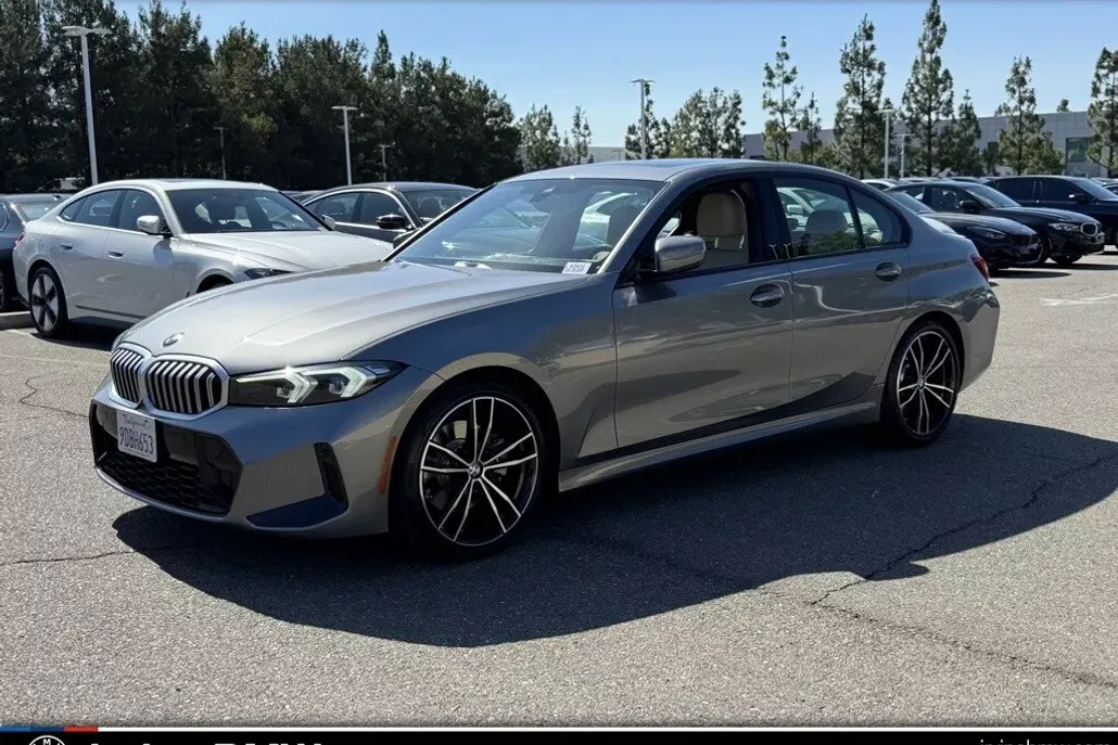 2023 Bmw 330i photo 1
