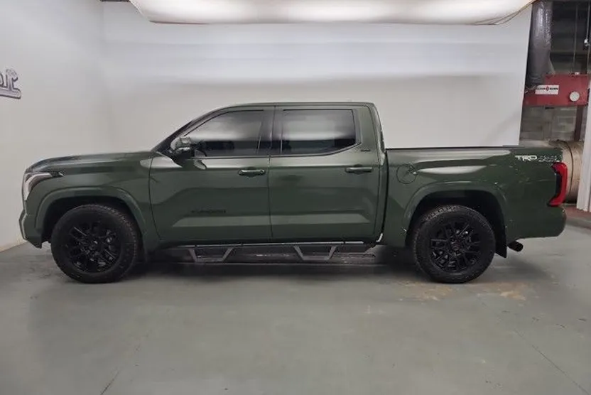 2022 Toyota Tundra SR5 CrewMax photo 1