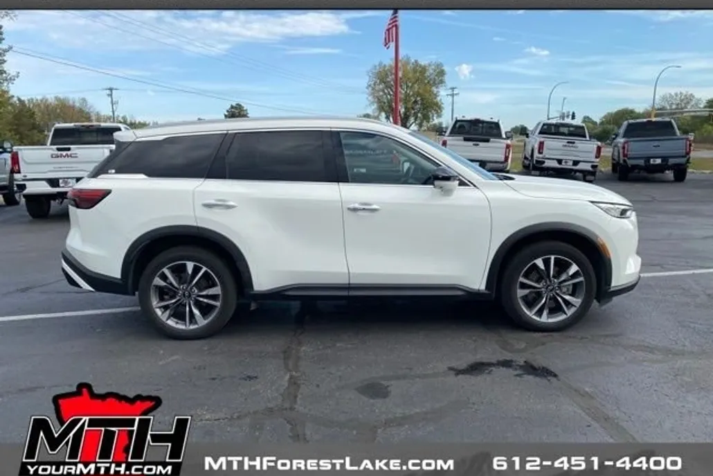 2023 Infiniti QX60 Luxe photo 1