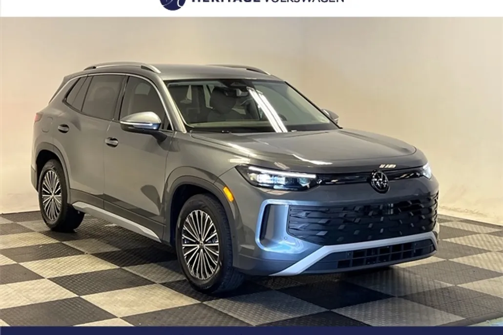 2025 Volkswagen Tiguan S photo 1