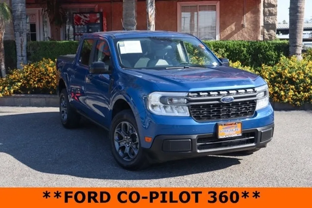 2024 Ford Maverick XLT photo 1
