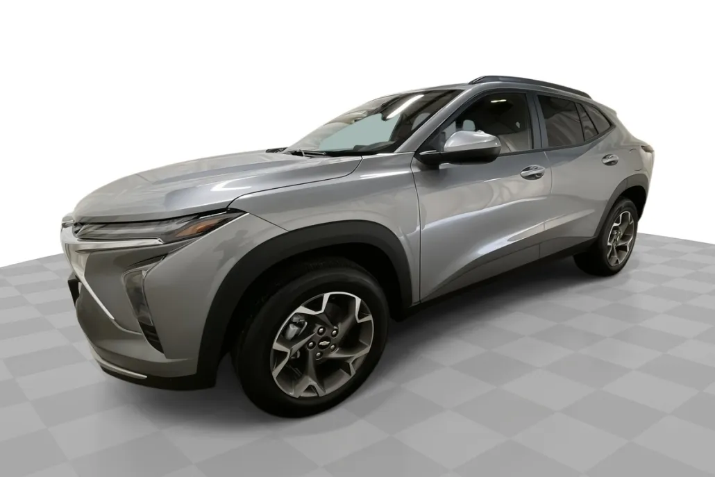 2025 Chevrolet Trax LT photo 1