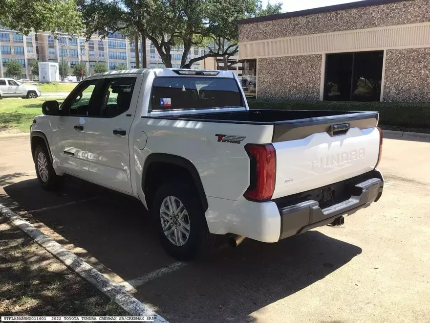 2022 Toyota Tundra SR5 photo 1