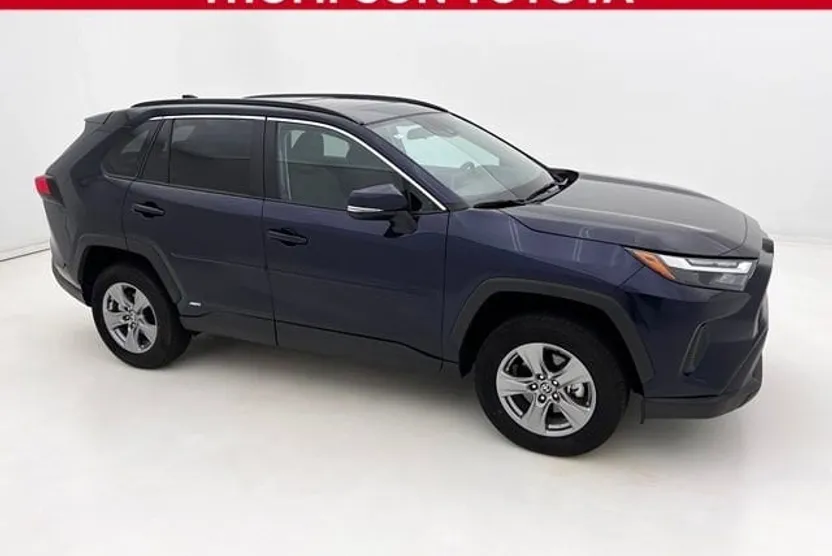 2024 Toyota RAV4 Hybrid XLE photo 1