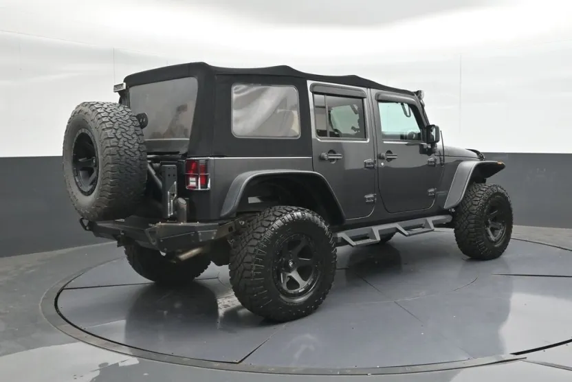 2017 Jeep Wrangler Unlimited Big Bear photo 1