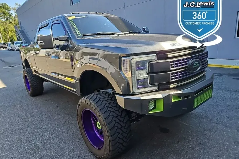2017 Ford F-250 Platinum photo 1