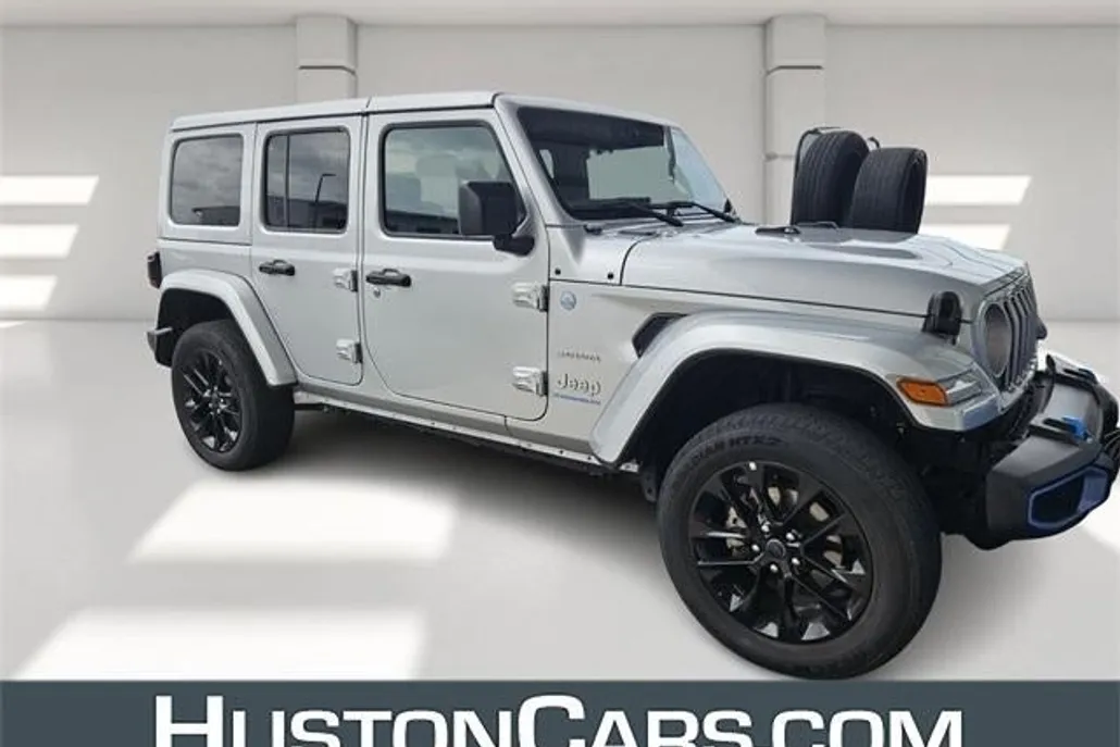 2024 Jeep Wrangler 4xe Sahara photo 1