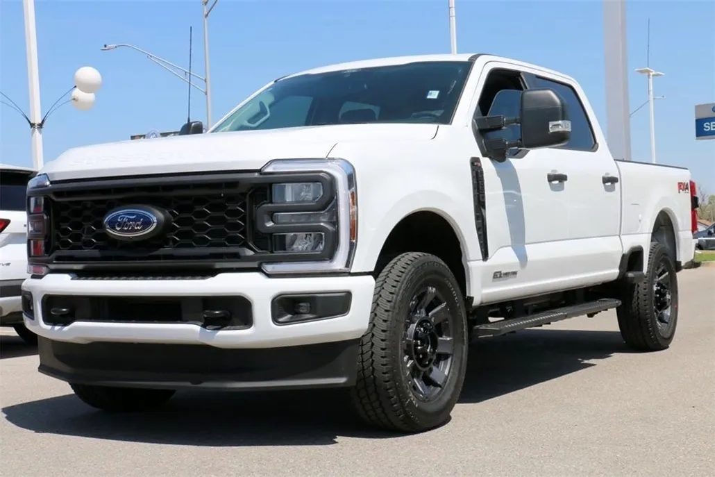 2025 Ford F-250 photo 1