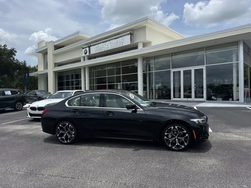 2025 Bmw 330i photo 1
