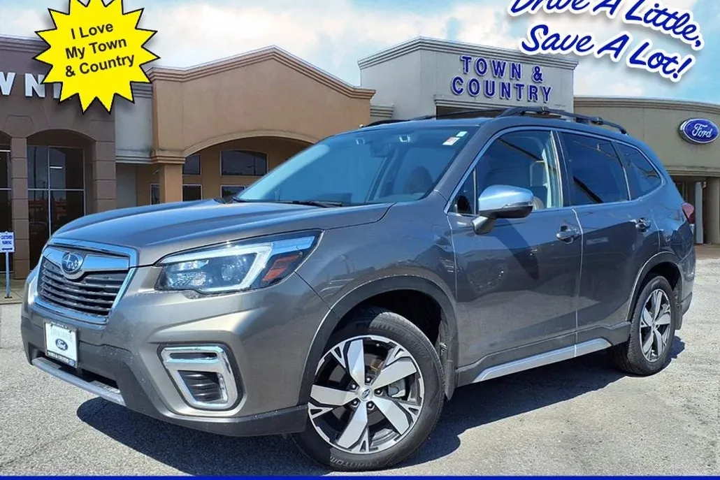 2021 Subaru Forester Touring photo 1