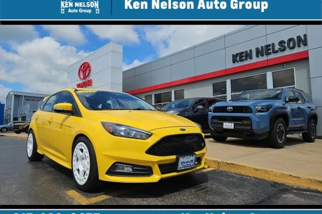 2018 Ford Focus ST photo 1