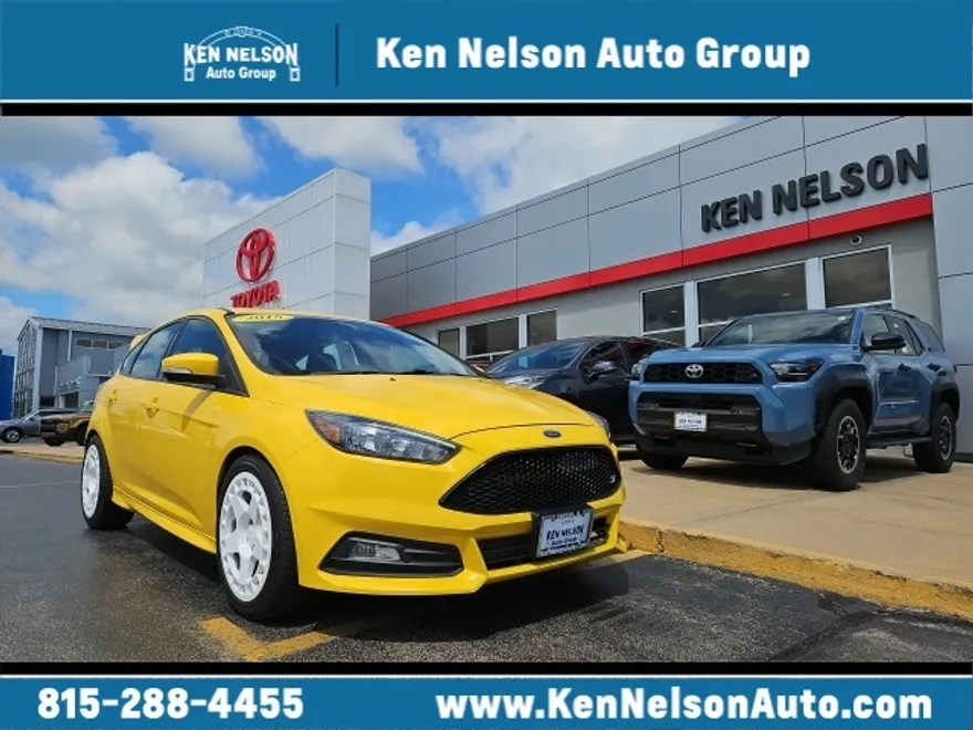 2018 Ford Focus ST photo 1