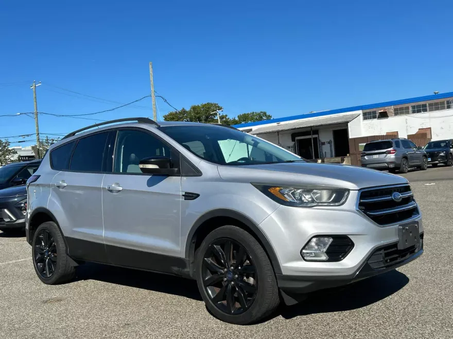 2017 Ford Escape Titanium photo 1