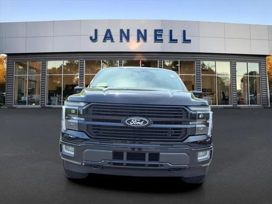 2024 Ford F-150 Platinum photo 1