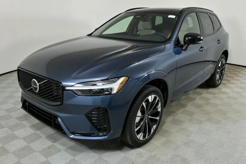 2026 Volvo XC60 B5 Plus photo 1