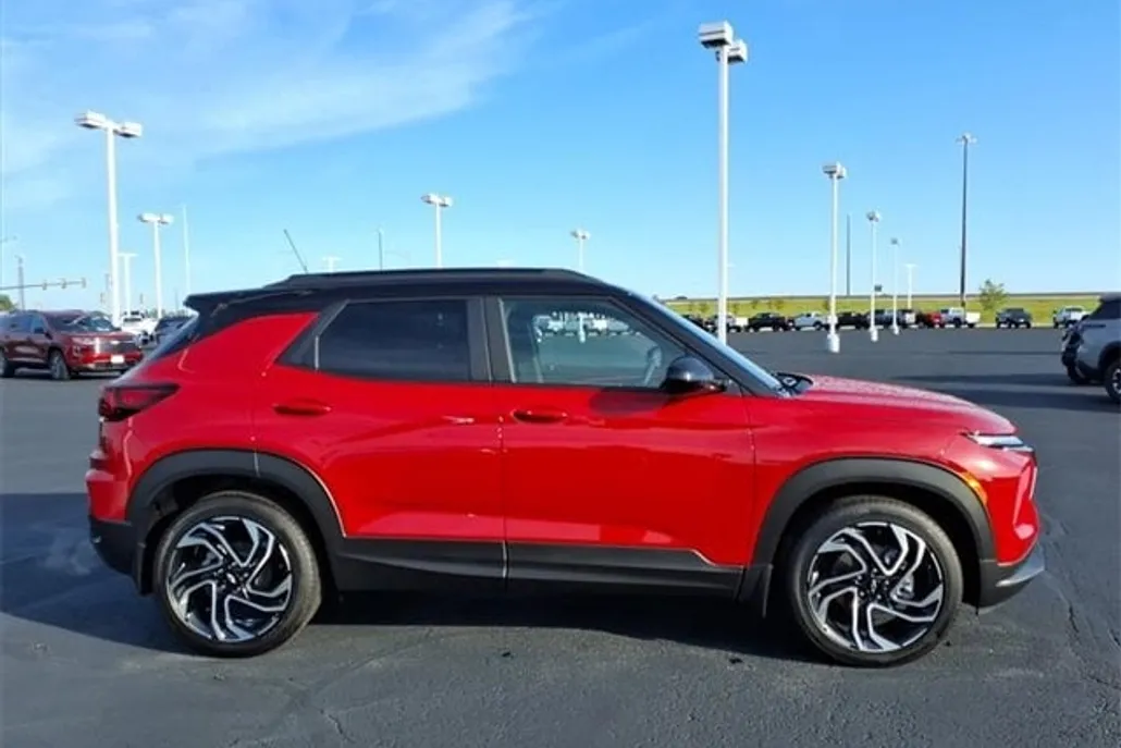 2026 Chevrolet Trailblazer RS photo 1