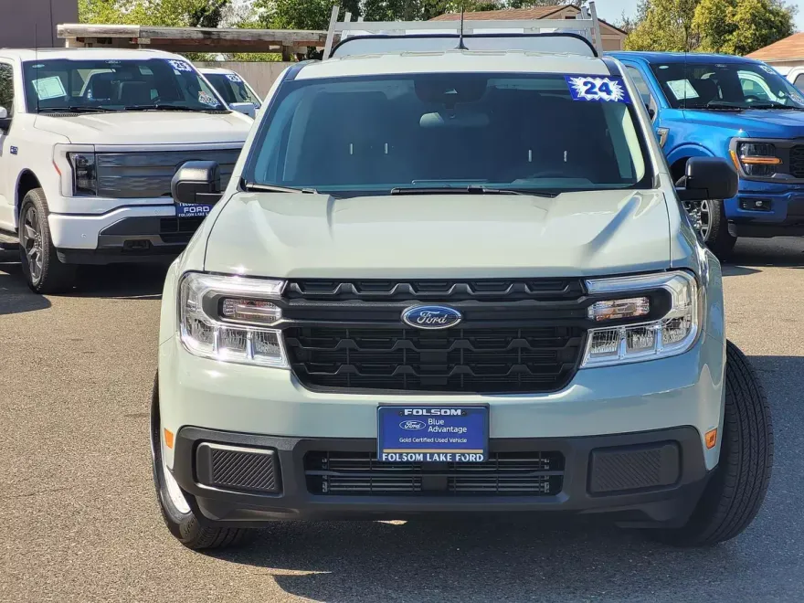 2024 Ford Maverick XL photo 1