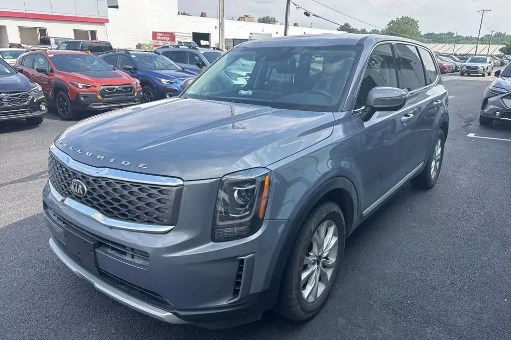 2020 Kia Telluride LX photo 1