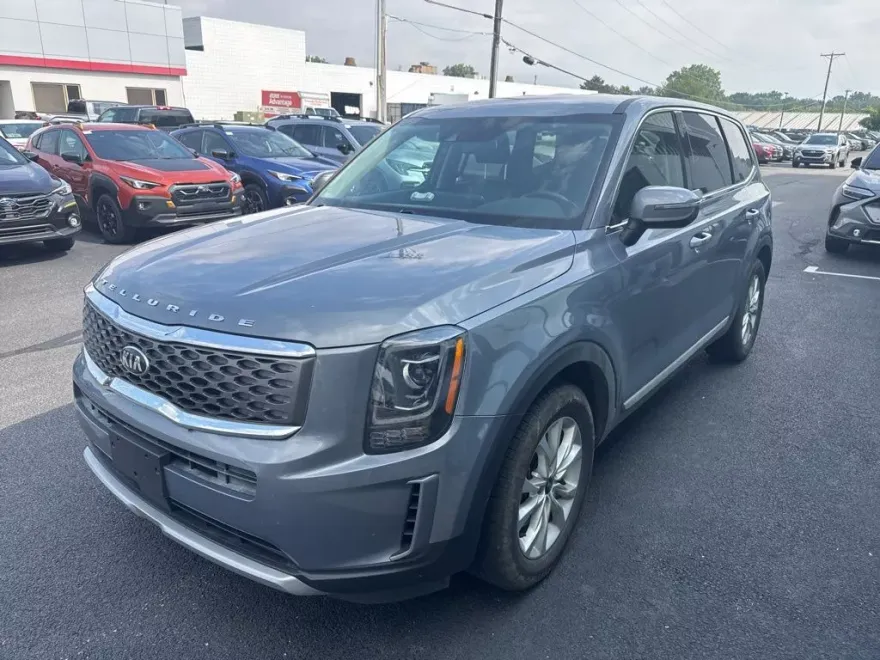 2020 Kia Telluride LX photo 1