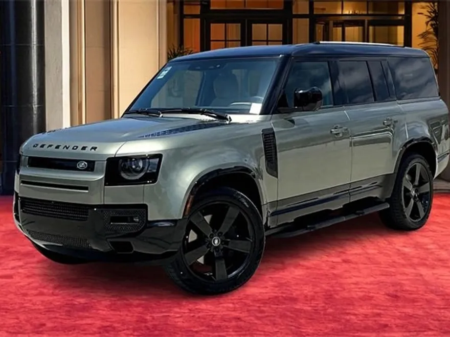 2025 Land Rover Defender 130 X-Dynamic SE photo 1
