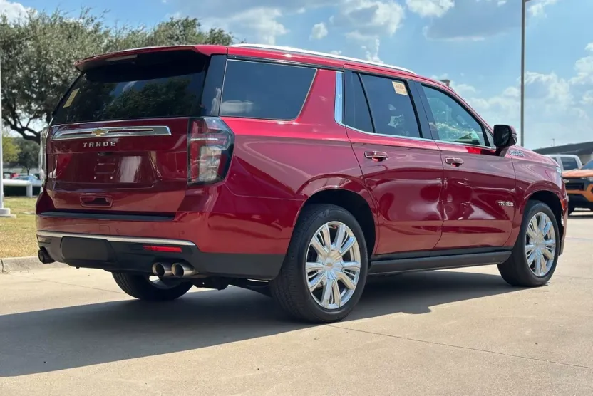 2021 Chevrolet Tahoe High Country photo 1